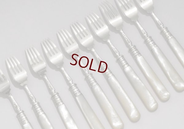 画像10: 純銀製（925）　1902年　白蝶貝ハンドル　手彫り　フィッシュカトラリー10組セット