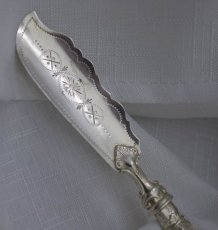 画像5: 純銀製（925）1875年 Martin, Hall & Co.  葡萄装飾　バターナイフ　ペアセット (5)