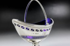 画像5: 純銀製（９２５）透かし細工　シュガーバスケット　＆　シフタースプーン　ケース入り (5)