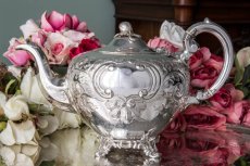 画像2: シルバープレート　ヴィクトリアンロココスタイル　お花とスクロール、お花のつぼみの摘み　ティーセット (2)