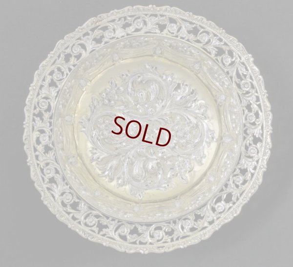 画像2: 純銀製（９２５）金鍍金（ギルディング）　特級　ペア　ハンドエンボシング　透かし細工　　ディッシュ