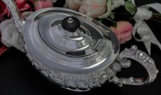 画像9: シルバープレート　１９００年前後　ロココ風デザイン　オーバル型　ティーポット (9)