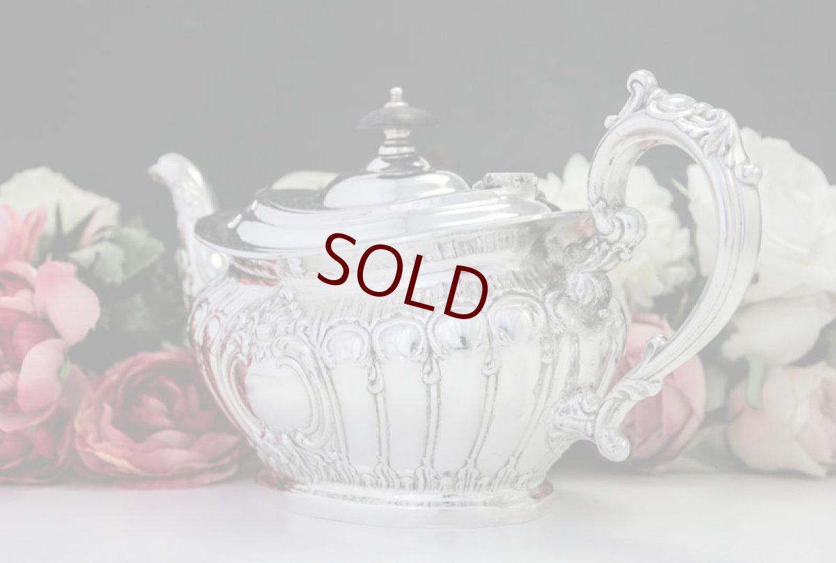 画像3: シルバープレート　１９００年前後　ロココ風デザイン　オーバル型　ティーポット (3)