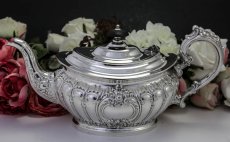 画像1: シルバープレート　１９００年前後　ロココ風デザイン　オーバル型　ティーポット (1)