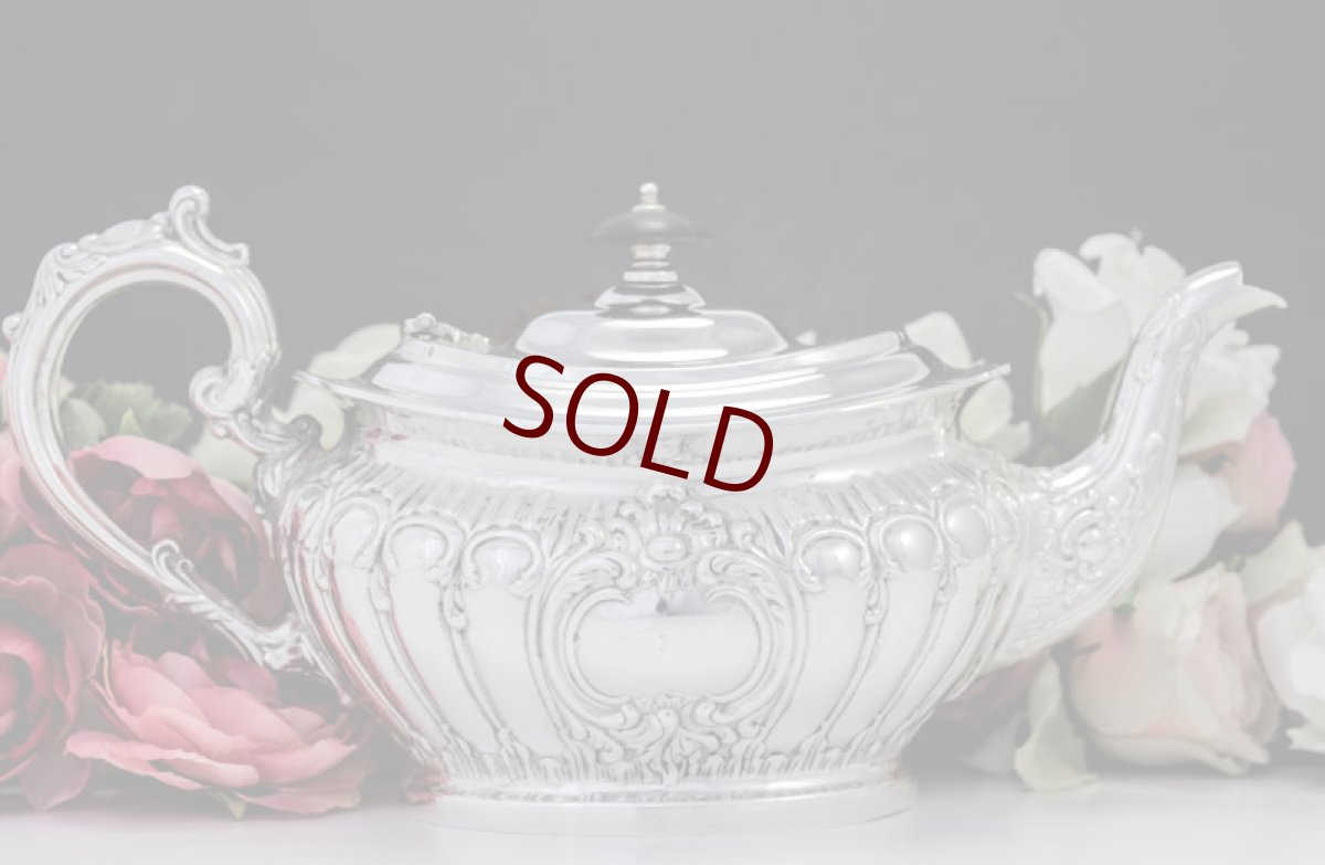 画像7: シルバープレート　１９００年前後　ロココ風デザイン　オーバル型　ティーポット (7)