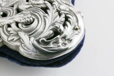 画像12: 純銀製（925 ）1901年 ロココスタイル エンボシング彫刻 透かし細工 フォトフレーム (12)