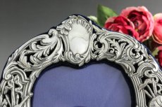 画像6: 純銀製（925 ）1901年 ロココスタイル エンボシング彫刻 透かし細工 フォトフレーム (6)