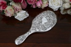 画像1: 純銀製（925）　ハンドチェイシング　リボンと薔薇の　ハンドミラー (1)