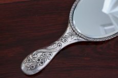 画像3: 純銀製（925）　ハンドチェイシング　リボンと薔薇の　ハンドミラー (3)