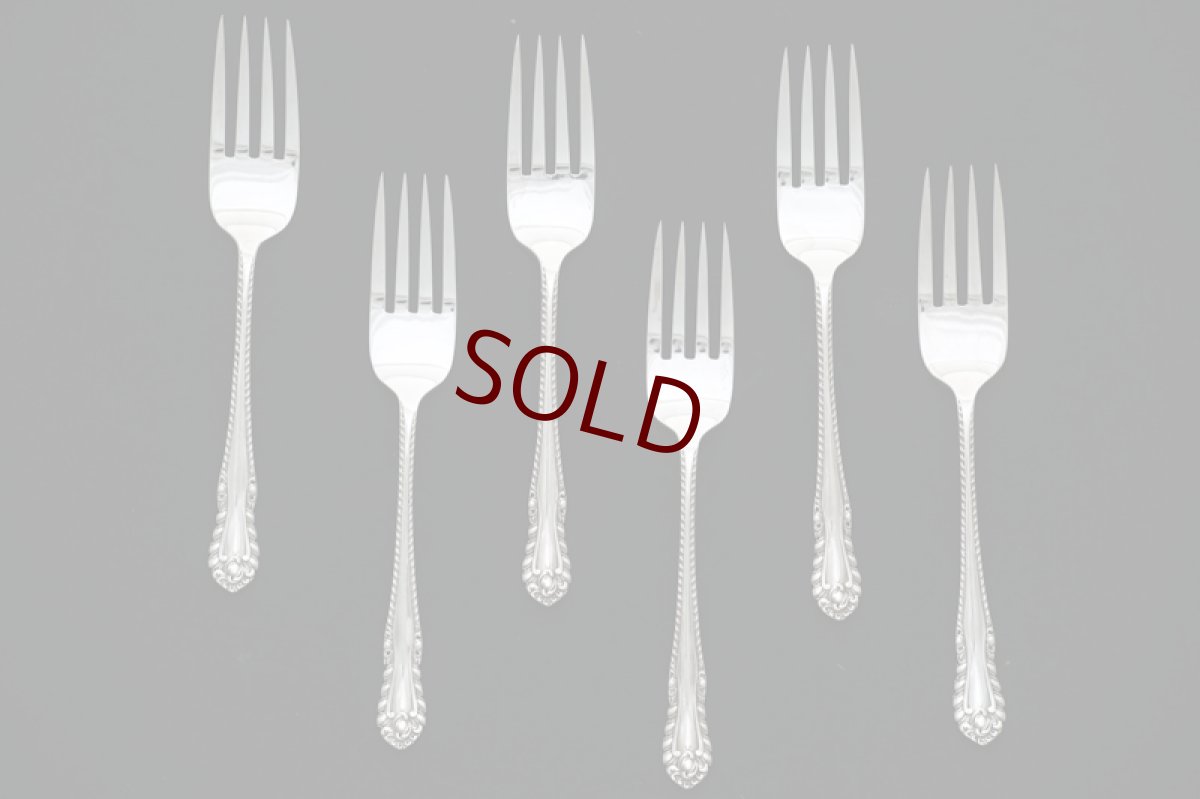 画像1: 純銀製（９２５）1924年　ハンドルのデザインがエレガントな　ケーキフォークセット (1)