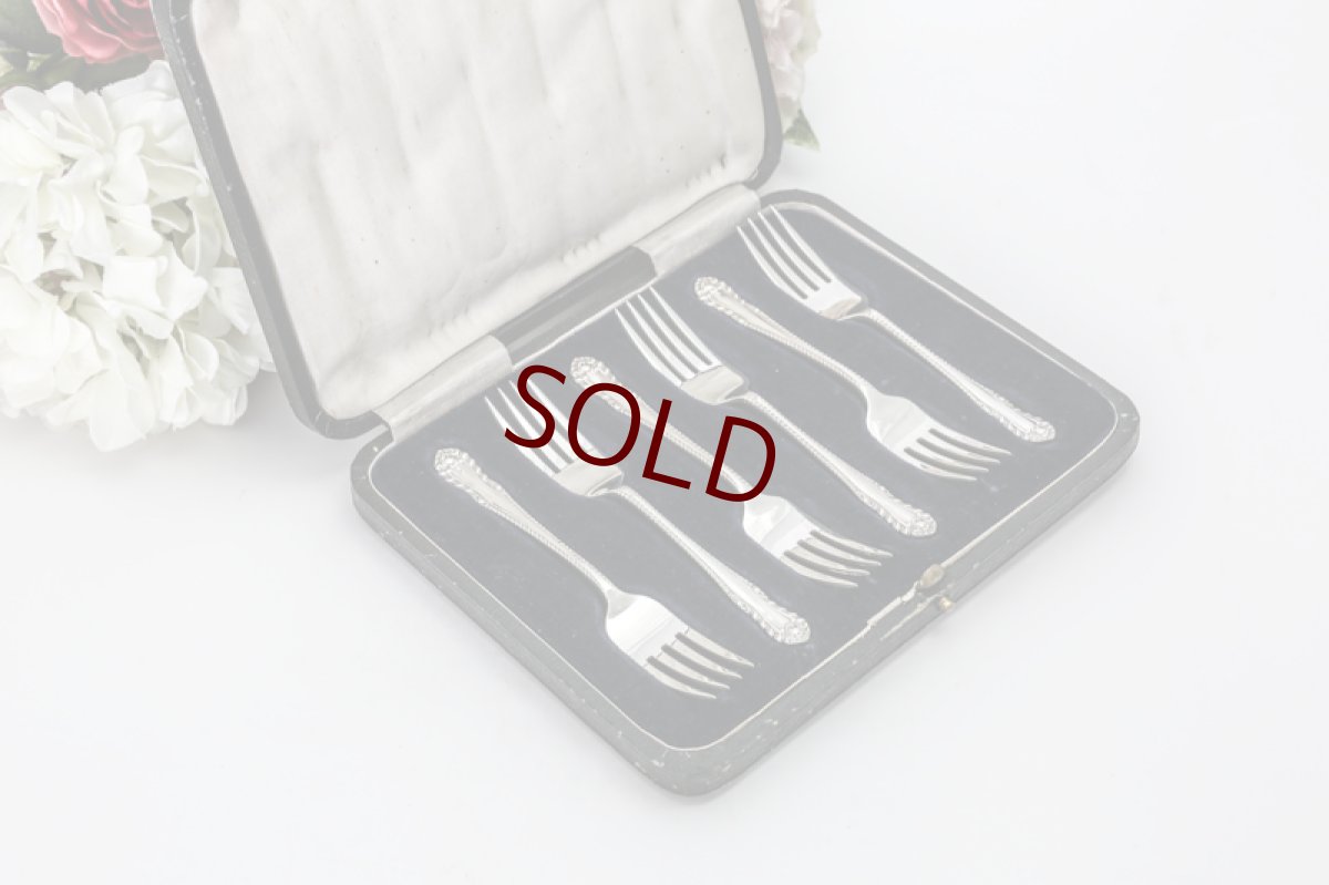 画像4: 純銀製（９２５）1924年　ハンドルのデザインがエレガントな　ケーキフォークセット (4)