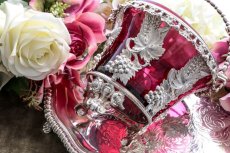 画像8: シルバープレート製　特級　美装飾　葡萄と葉のクランベリーグラス　シュガーバスケット (8)