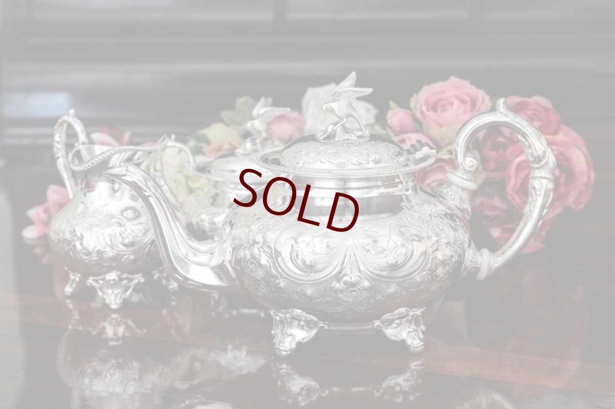 画像2: シルバープレート製　　ヴィクトリアンロココ風　小鳥の摘み　ティーセット (2)