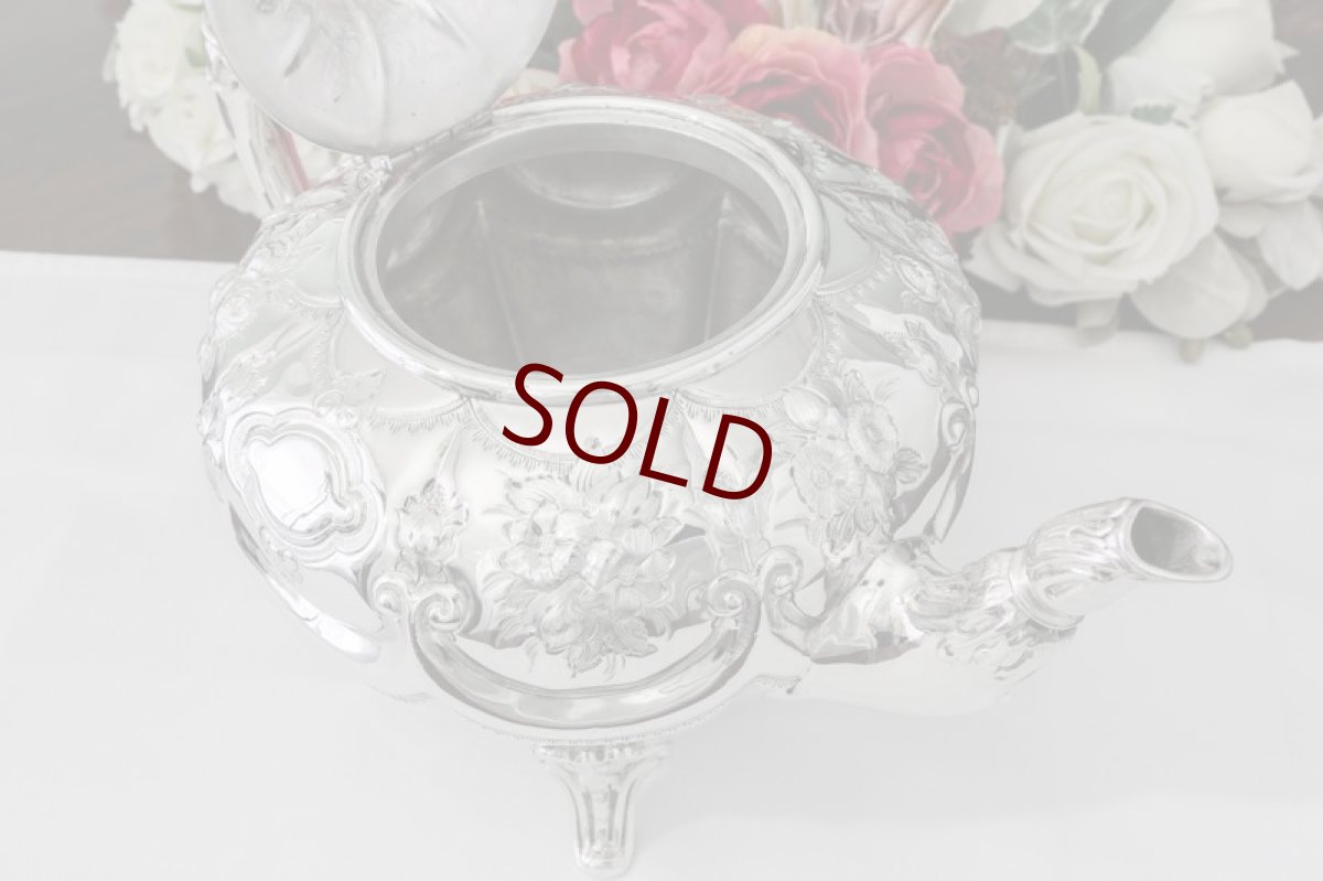 画像8: シルバープレート製　ヴィクトリア時代後期　お花の打ち出し　スクロールガーランド　ティーポット (8)