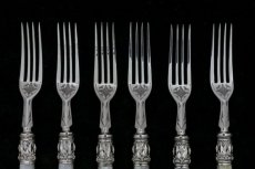 画像7: シルバープレート製　1900年前後　白蝶貝ハンドル　葉模様彫刻　デザートカトラリー６組セット (7)