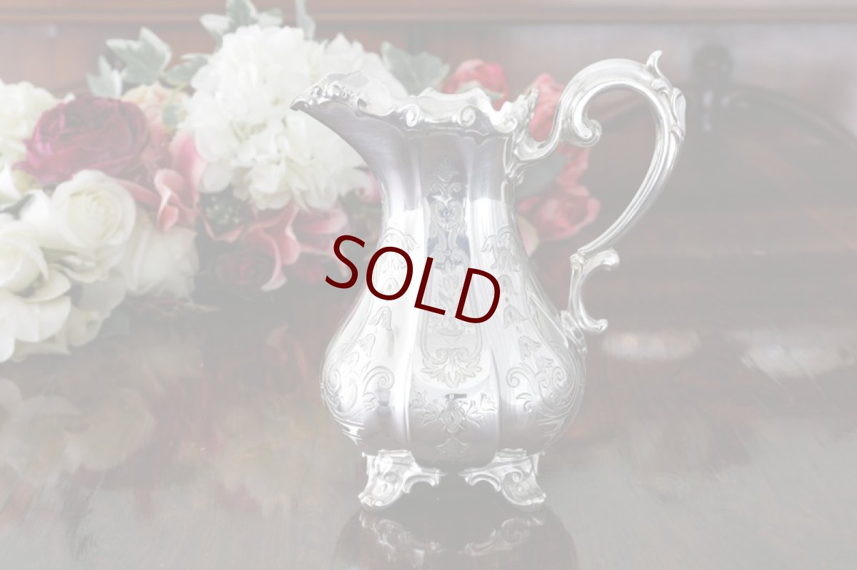 画像11: シルバープレート製　ヴィクトリア時代後期　ペアシェイプ　エレガントなお花の摘み　手彫り彫刻　ティーセット (11)