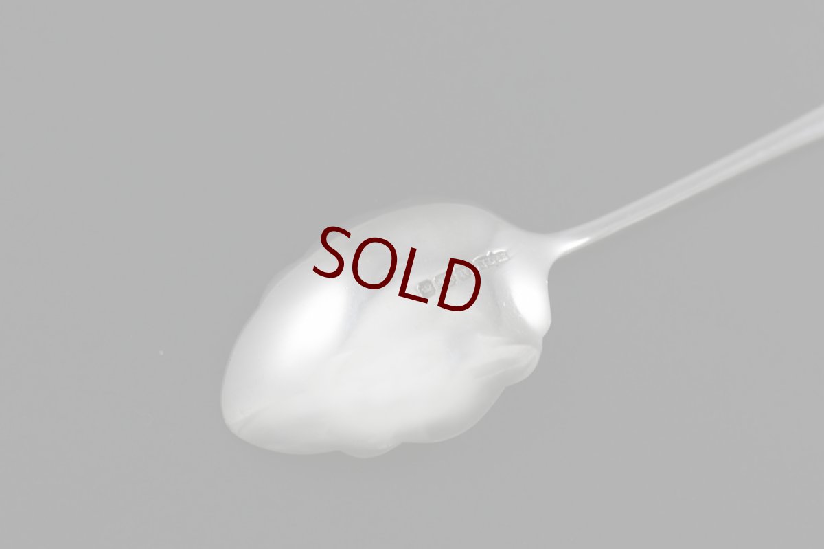 画像5: 純銀製（925）　お花の透かし細工ハンドル　手彫りスクロールのボウルジャムスプーン (5)