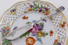 画像5: 純銀製（925）　お花の透かし細工ハンドル　手彫りスクロールとお花のブレード　バターナイフ (5)