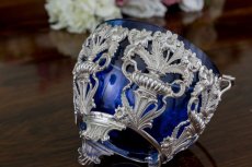 画像4: シルバープレート　ゴージャスなお花の透かし細工　ブルーグラス　シュガーバスケット (4)