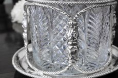 画像4: シルバープレート製　ハンドカットクリスタルグラス　薔薇とお花のふた飾り　ワイヤーワークビスケットバレル (4)