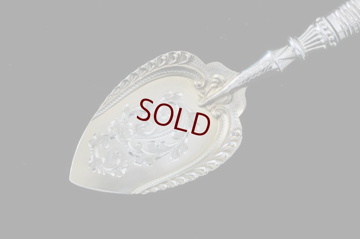 画像9: 純銀製（925）　白蝶貝ハンドル　ジャムスプーン、バターナイフ、トーストフォークセット (9)