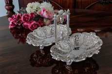 画像3: シルバープレート製 ヴィクトリア時代後期　ハンドチェイシング、透かし細工　ダブルディッシュ (3)