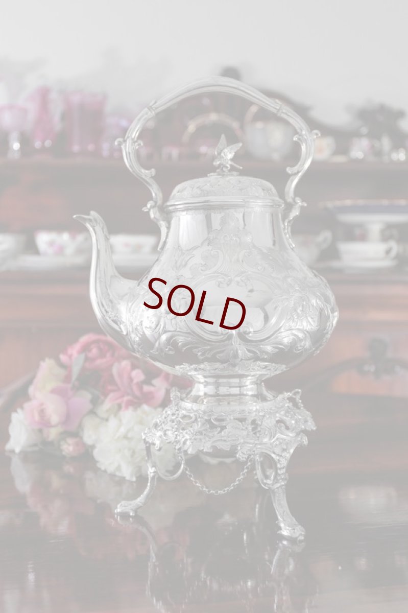 画像1: シルバープレート製　ヴィクトリア時代後期 ヴィクトリアンロココ　ティーケトル＆スタンド (1)