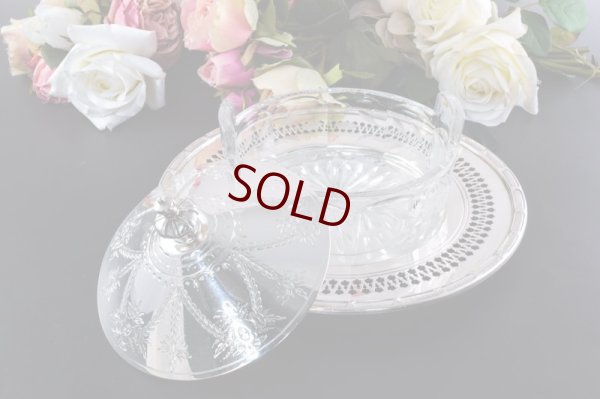 画像2: シルバープレート製　ヴィクトリアン　お花のガーランド彫刻　ハンドカットクリスタルグラス　バターディッシュ