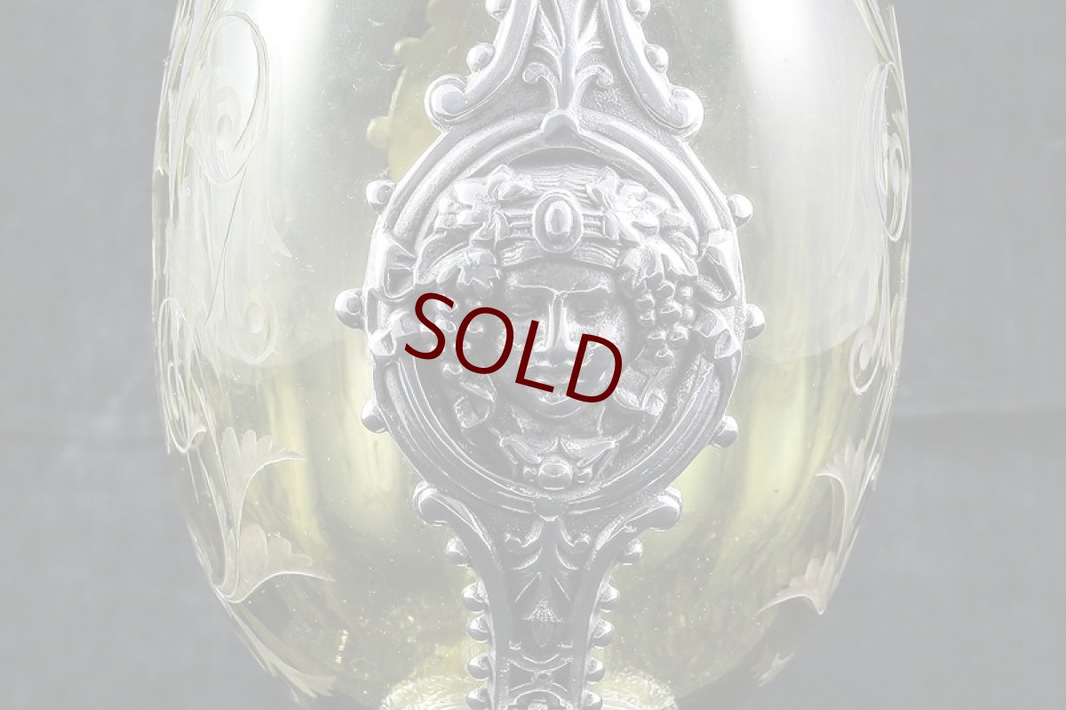 画像9: シルバープレート製　特級　ヴィクトリア時代後期　ハンドエッチング　グリーンクリスタルグラス　クラレットジャグ (9)