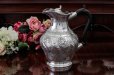 画像9: シルバープレート製　ヴィクトリア時代後期　お花の　ハンドチェイシング　ティーコーヒー4点セット