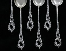 画像2: 純銀製（800）1900年前後　ロココ調透かし細工　ティースプーン6本セット (2)