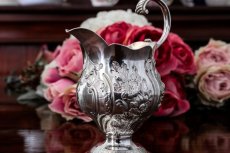画像5: 純銀製（９２５）ジョージ三世1762年　ハンドクラフテッド　お花のクリームジャグ (5)