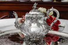 画像2: シルバープレート　ヴィクトリアンロココ 小鳥の摘みと薔薇の彫刻が豪華なティーセット  (2)