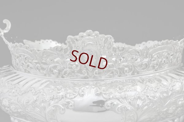 画像3: 純銀製（925）1903年　特級品　手彫り打ち出し彫刻、手作業の鋳金透かし細工　貴族の館の花入れ