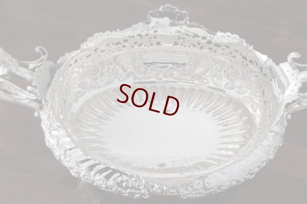 画像6: 純銀製（925）1903年　特級品　手彫り打ち出し彫刻、手作業の鋳金透かし細工　貴族の館の花入れ