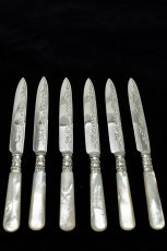 画像3: シルバープレート製　1897年 美手彫り　白蝶貝ハンドル　デザートカトラリー6組セット (3)