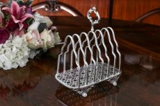 画像1: シルバープレート　ヴィクトリア時代後期　透かし細工　トーストラック  (1)