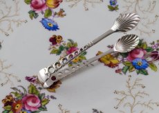 画像6: 純銀製（９２５）1891年 Atkin Brothers シェル型透かし細工ティースプーン＆シュガートングセット (6)