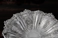 画像2: シルバープレート　ヴィクトリア時代　ヴィクトリアンロココ　ロカイユ装飾ボーダー　ケーキバスケット (2)