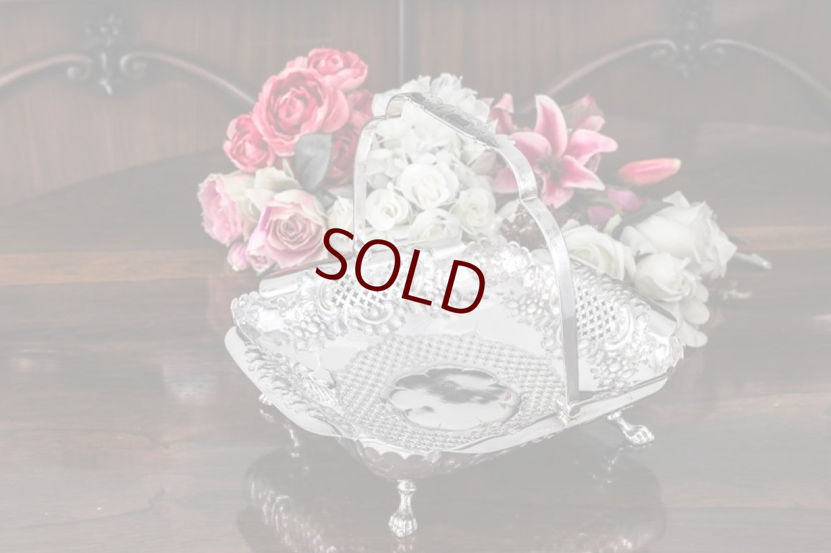 画像6: シルバープレート　1900年ごろ　スクロールと透かし細工のケーキバスケット 2 (6)