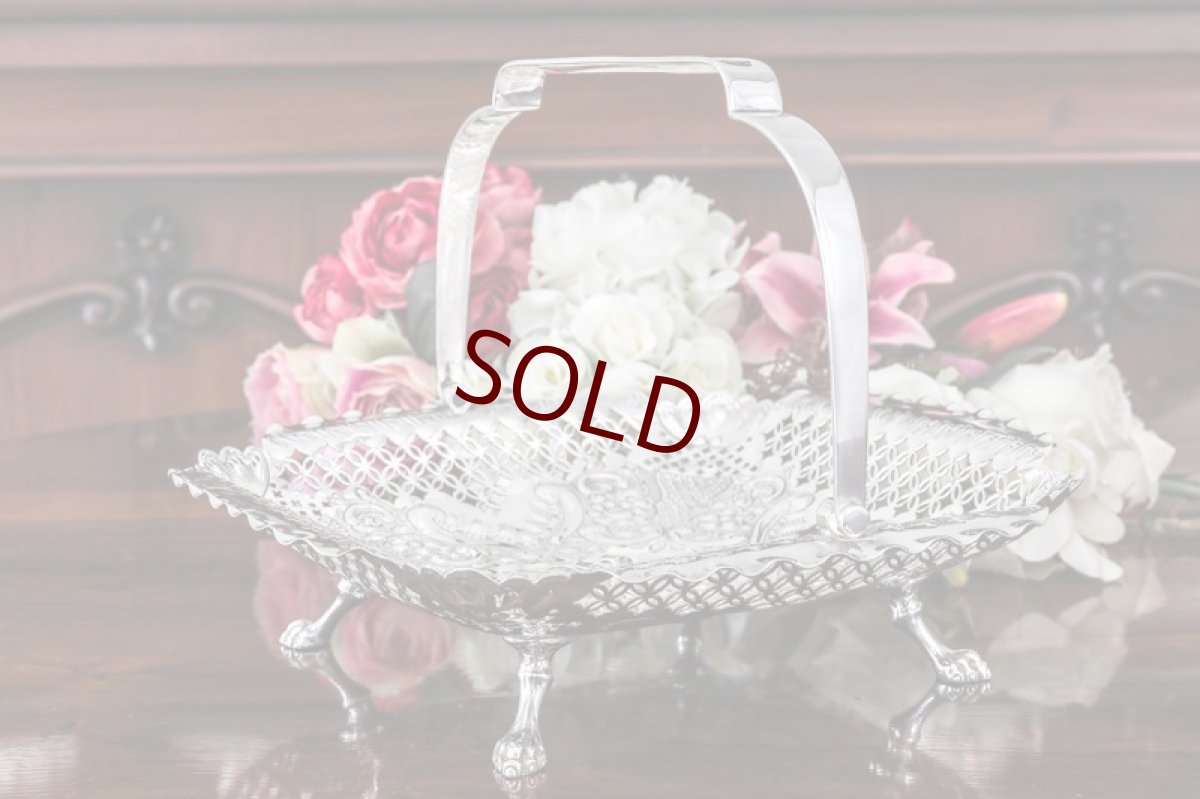 画像6: シルバープレート　1900年ごろ　スクロールと透かし細工のケーキバスケット １ (6)