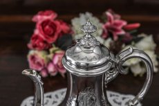 画像8: シルバープレート　ヴィクトリア時代後期　スクロールのハンドエングレービング　コーヒーポット (8)