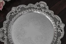 画像2: シルバープレート　ヴィクトリア時代中期　手作り鋳金細工透かしボーダー　ハンドエングレービング　サルヴァ (2)