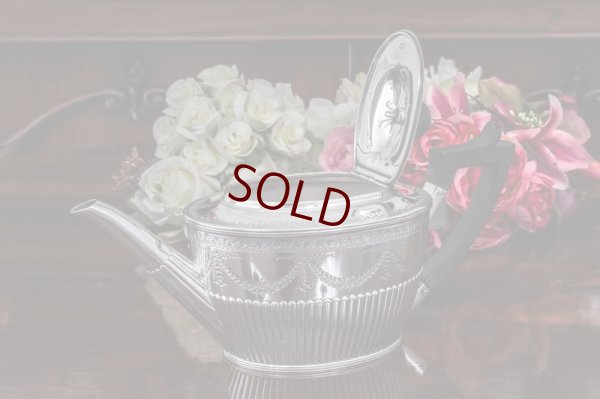 画像9:  純銀製（925）　1884年　クイーンアンスタイル　バチェラーサイズティーポット 