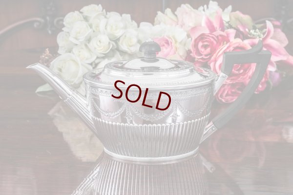 画像8:  純銀製（925）　1884年　クイーンアンスタイル　バチェラーサイズティーポット 