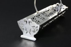 画像2: シルバープレート　ヴィンテージ　打ち出し彫刻と透かし細工　ビスケットトレイ  (2)