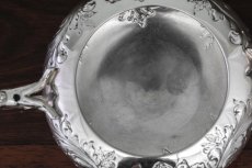 画像16: シルバープレート　ヴィクトリアン　お花の摘み、樹葉の彫刻が華麗な ティーコーヒー4点セット  (16)