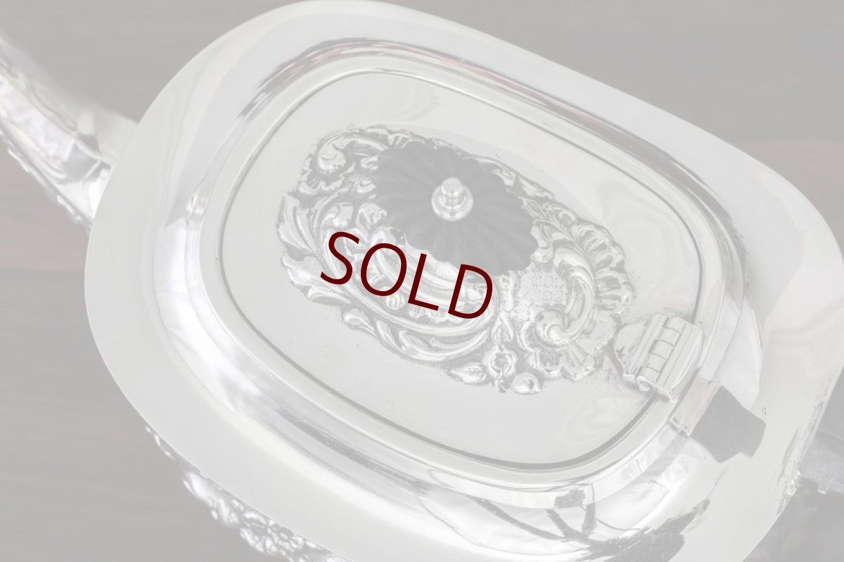 画像11: シルバープレート　1900年前後　ヴィクトリアンロココ　スクロールとお花の打ち出し　ティーコーヒー4点セット (11)