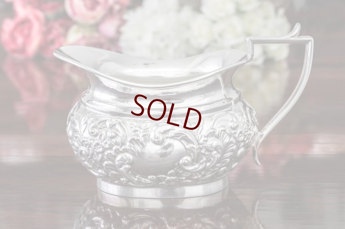 画像15: シルバープレート　1900年前後　ヴィクトリアンロココ　スクロールとお花の打ち出し　ティーコーヒー4点セット (15)