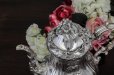 画像11: シルバープレート　ヴィクトリア時代中期　美品　お花の摘み　薔薇とお花のハンドチェイシング　コーヒーポット